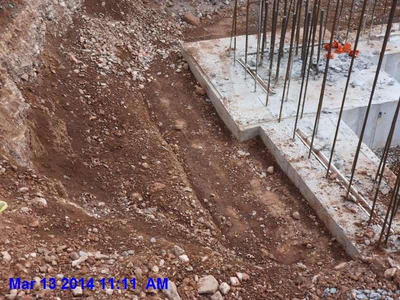 (Close pic) Backfill L-5 Footing Facing East (800x600)
